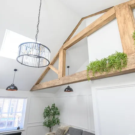 アパート Paradise Boutique Penthouse - Center - Steps To Ivy