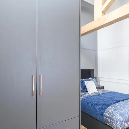Paradise Boutique Penthouse - Center - Steps To Ivy Leeds (West Yorkshire)