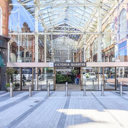 Paradise Boutique Penthouse - Center - Steps To Ivy Leeds (West Yorkshire)
